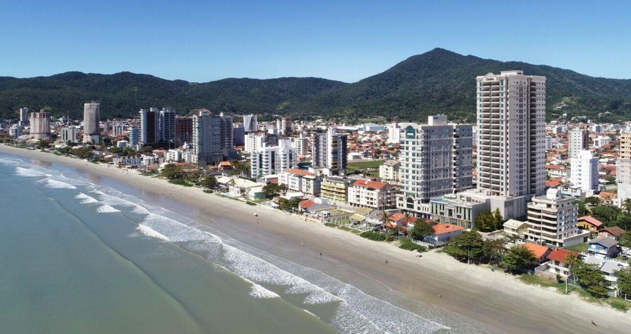 Mercado Imobiliário em Porto Belo em agosto de 2024