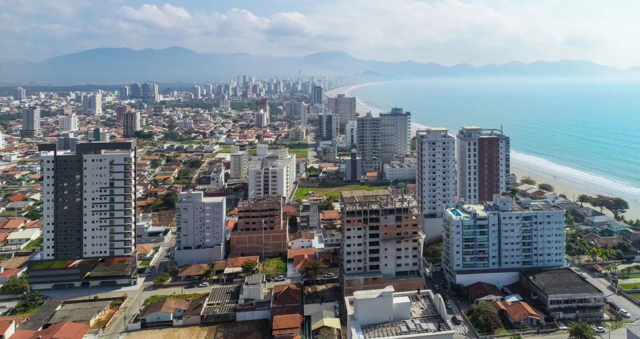 15 Apartamentos de 700 mil até 1 Milhão de reais Perto do Mar em Porto Belo