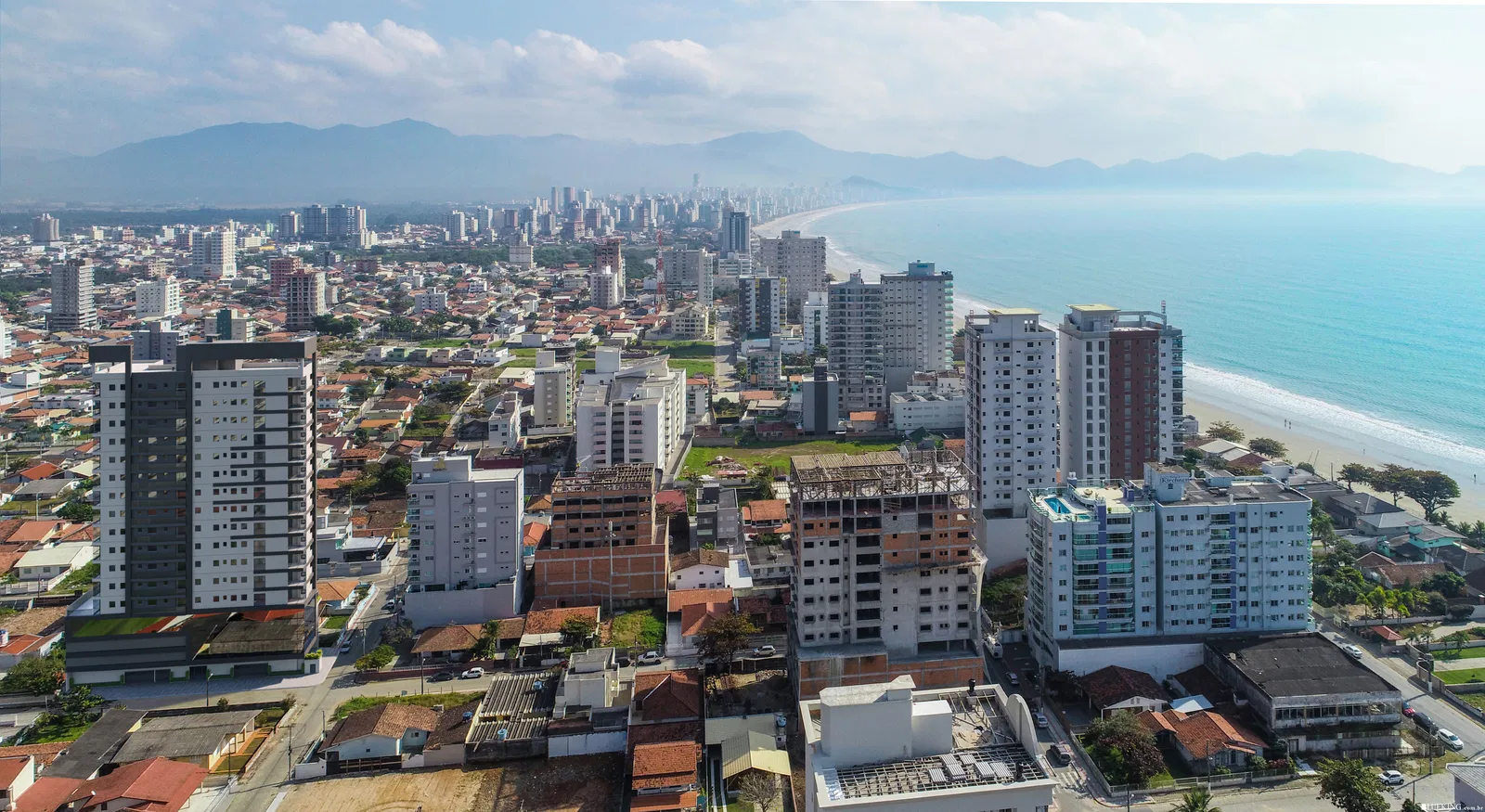 15 Apartamentos de 700 mil até 1 Milhão de reais Perto do Mar em Porto Belo